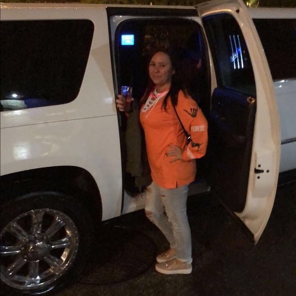 Meet your Posher, Lisa - Picture 3 of 5